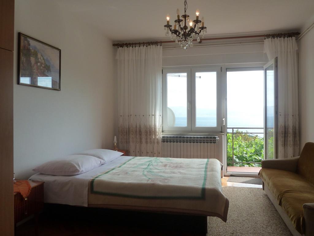 Apartment In Novi Vinodolski 15274 ポヴィレ エクステリア 写真