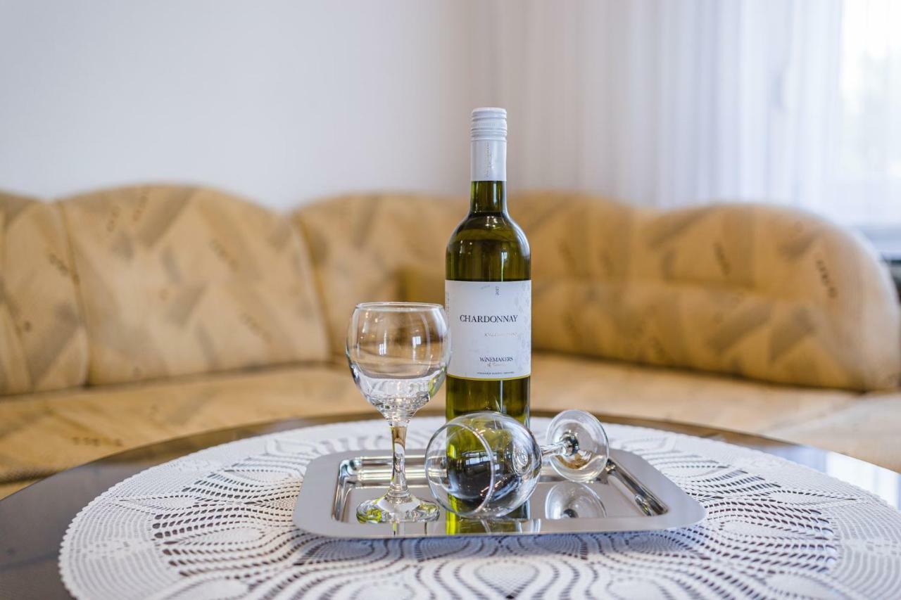 Apartment In Novi Vinodolski 15274 ポヴィレ エクステリア 写真